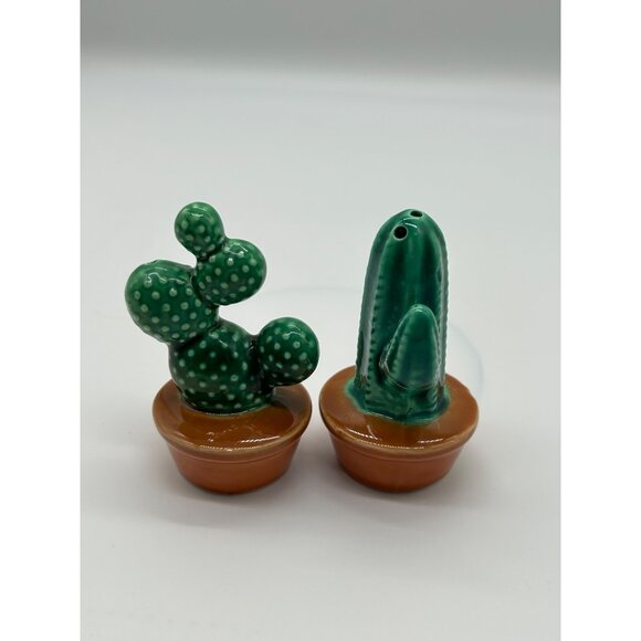 Desert Cactus In Pot Salt & Pepper Shakers 3 1/4" Tall Southwest - Picture 2 of 13